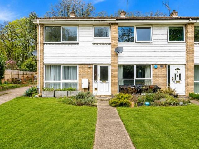 1 bedroom maisonette for sale