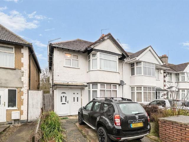 1 bedroom maisonette for sale