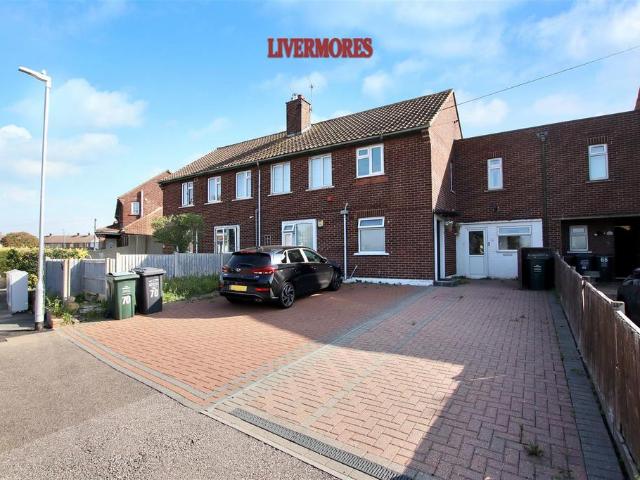 1 bedroom maisonette for sale