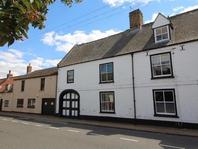 1 bedroom maisonette for sale
