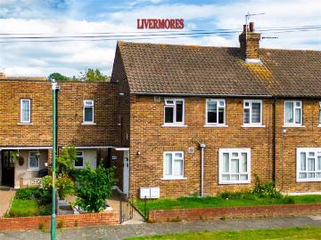 1 bedroom maisonette for sale
