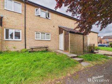 1 bedroom maisonette for sale