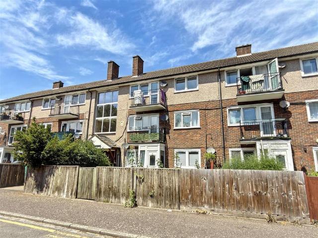 1 bedroom maisonette for sale