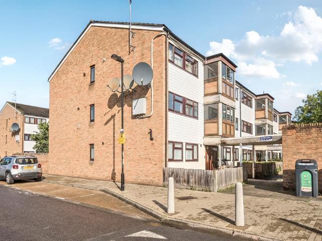 1 bedroom maisonette for sale