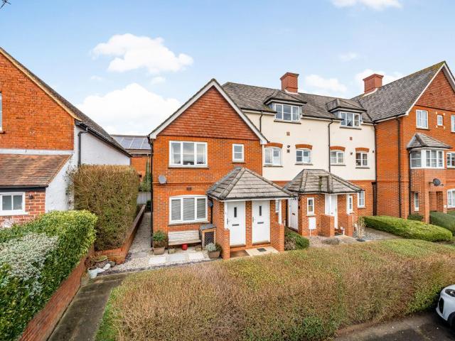 1 bedroom maisonette for sale