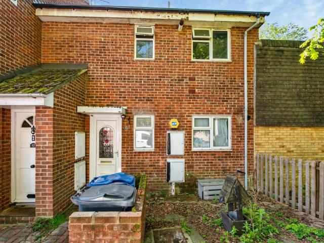 1 bedroom maisonette for sale