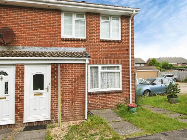 1 bedroom maisonette for sale