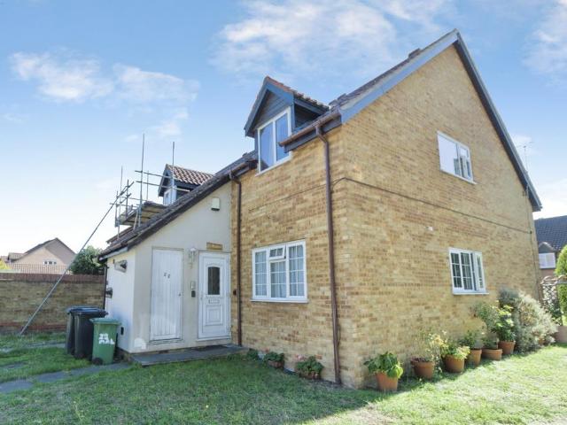 1 bedroom maisonette for sale