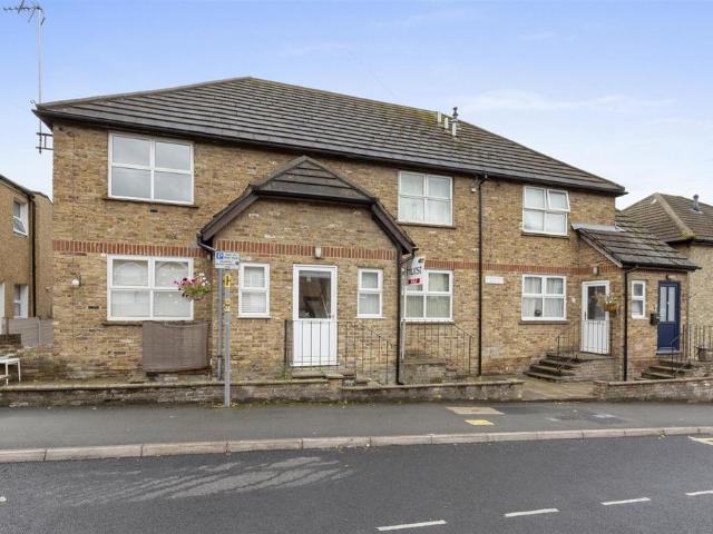 1 bedroom maisonette for sale
