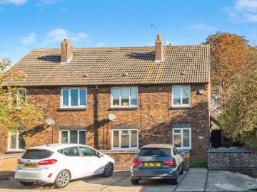 1 bedroom maisonette for sale