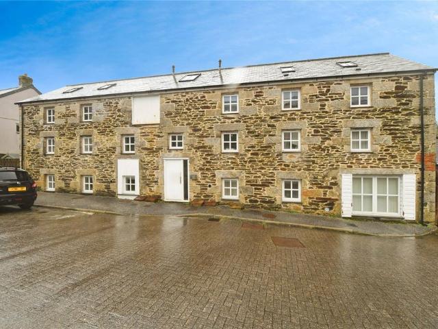 1 bedroom maisonette for sale