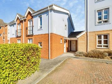 1 bedroom maisonette for sale