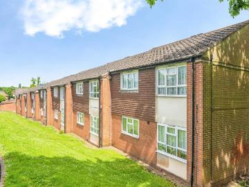 1 bedroom maisonette for sale