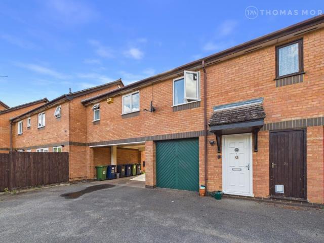 1 bedroom maisonette for sale