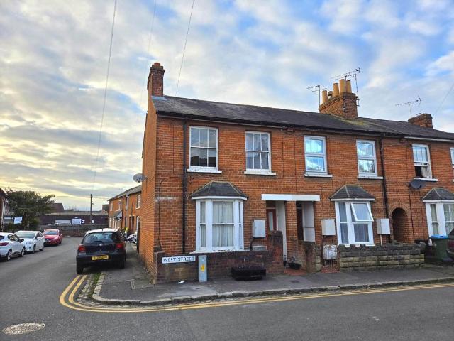 1 bedroom maisonette for sale