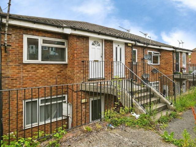 1 bedroom maisonette for sale