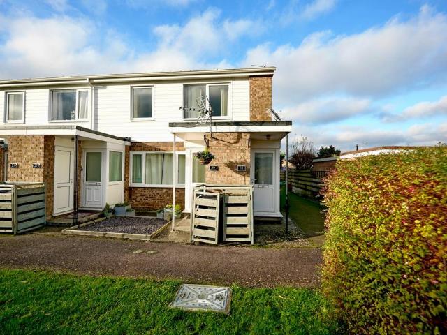 1 bedroom maisonette for sale