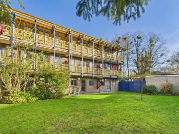 1 bedroom maisonette for sale