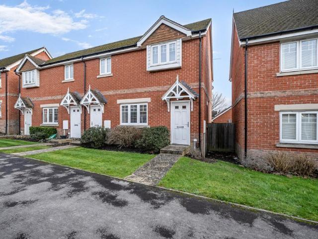 1 bedroom maisonette for sale