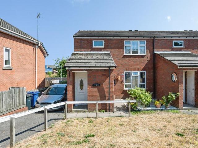 1 bedroom maisonette for sale