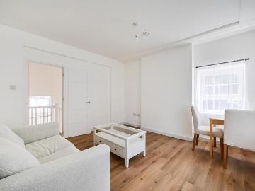 1 bedroom maisonette for sale