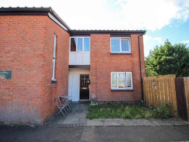 1 bedroom maisonette for sale