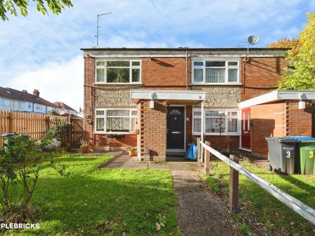 1 bedroom maisonette for sale