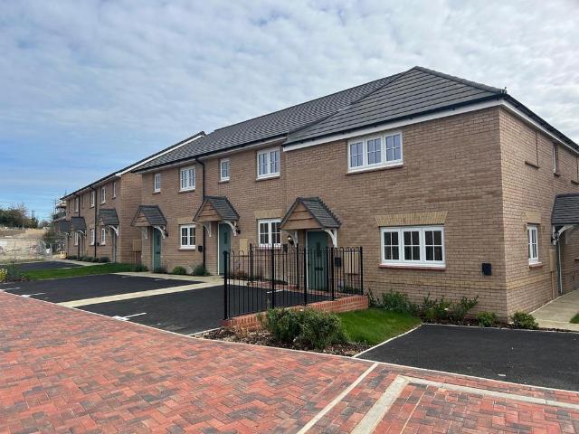 1 bedroom maisonette for sale