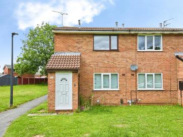 1 bedroom maisonette for sale
