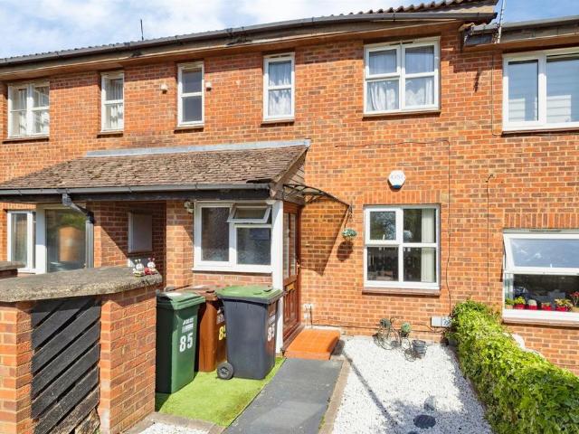 1 bedroom maisonette for sale