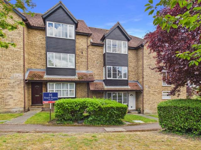 Maisonette for sale
