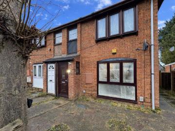 1 bedroom maisonette for sale