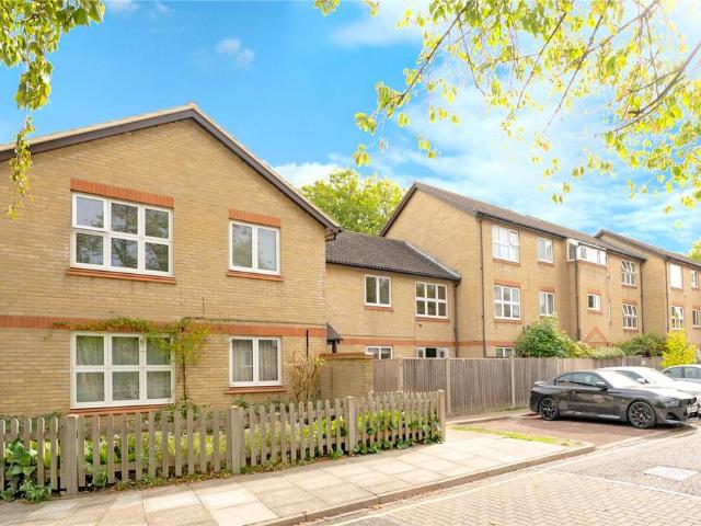 1 bedroom maisonette for sale