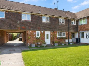 1 bedroom maisonette for sale