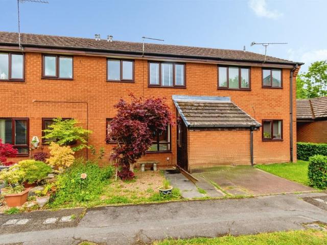 1 bedroom maisonette for sale