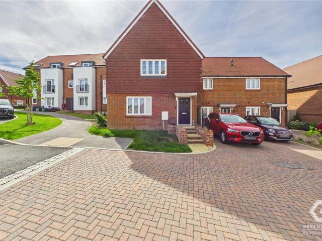 1 bedroom maisonette for sale