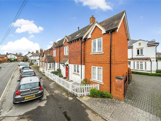 1 bedroom maisonette for sale