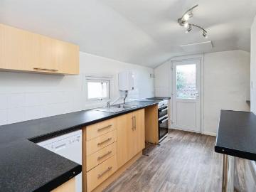 1 bedroom maisonette for sale