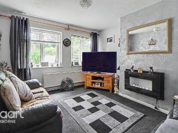 1 bedroom maisonette for sale