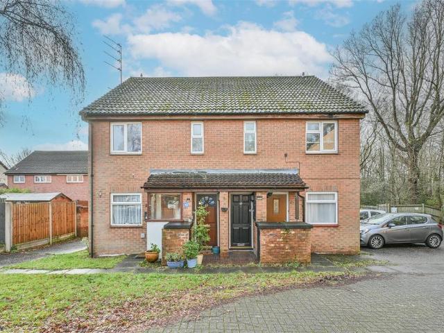 1 bedroom maisonette for sale
