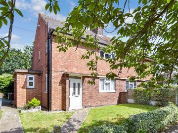 1 bedroom maisonette for sale