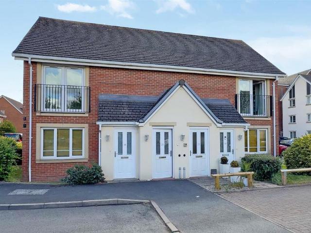 1 bedroom maisonette for sale