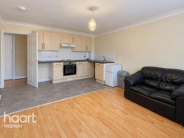 1 bedroom maisonette for sale