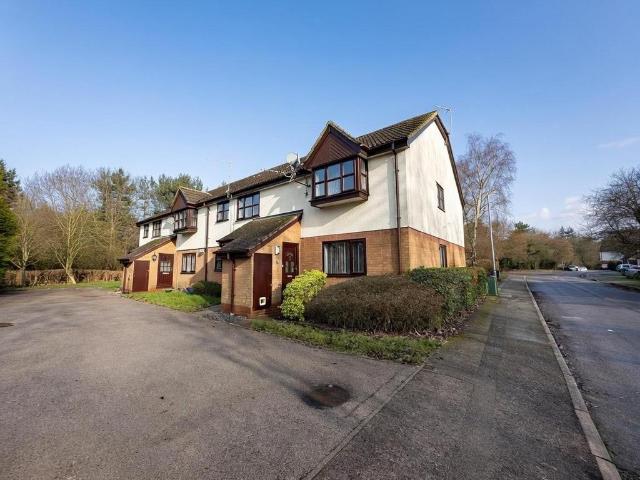 1 bedroom maisonette for sale