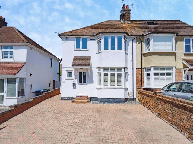 1 bedroom maisonette for sale