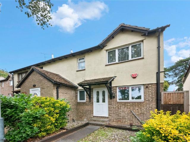 1 bedroom maisonette for sale