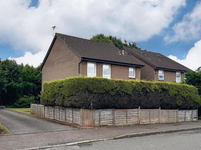 1 bedroom maisonette for sale