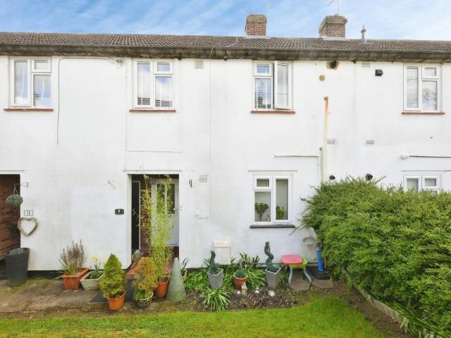 1 bedroom maisonette for sale