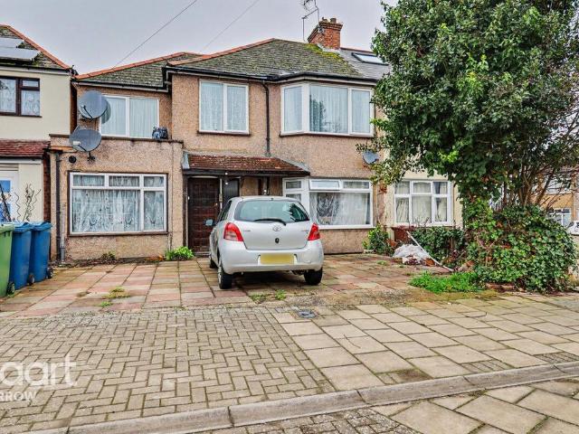 1 bedroom maisonette for sale