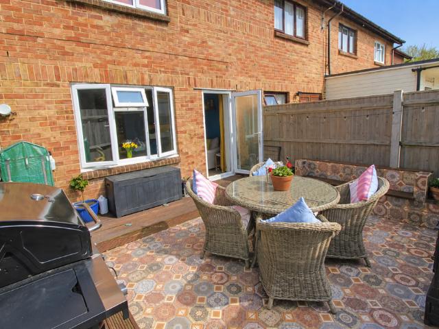 1 bedroom maisonette for sale